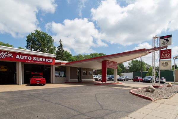 Jeff's Auto Service - EV repair in Hopkins, Minnesota